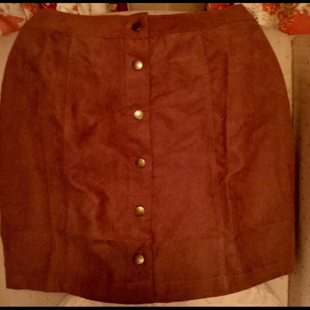 NWT.  SOLD.   Suede look skirt